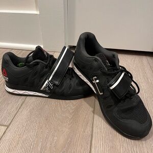 Reebok Black lifting Shoes